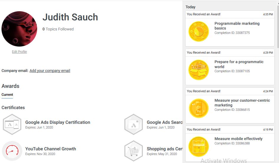 6936I will be your social media manager and content creator