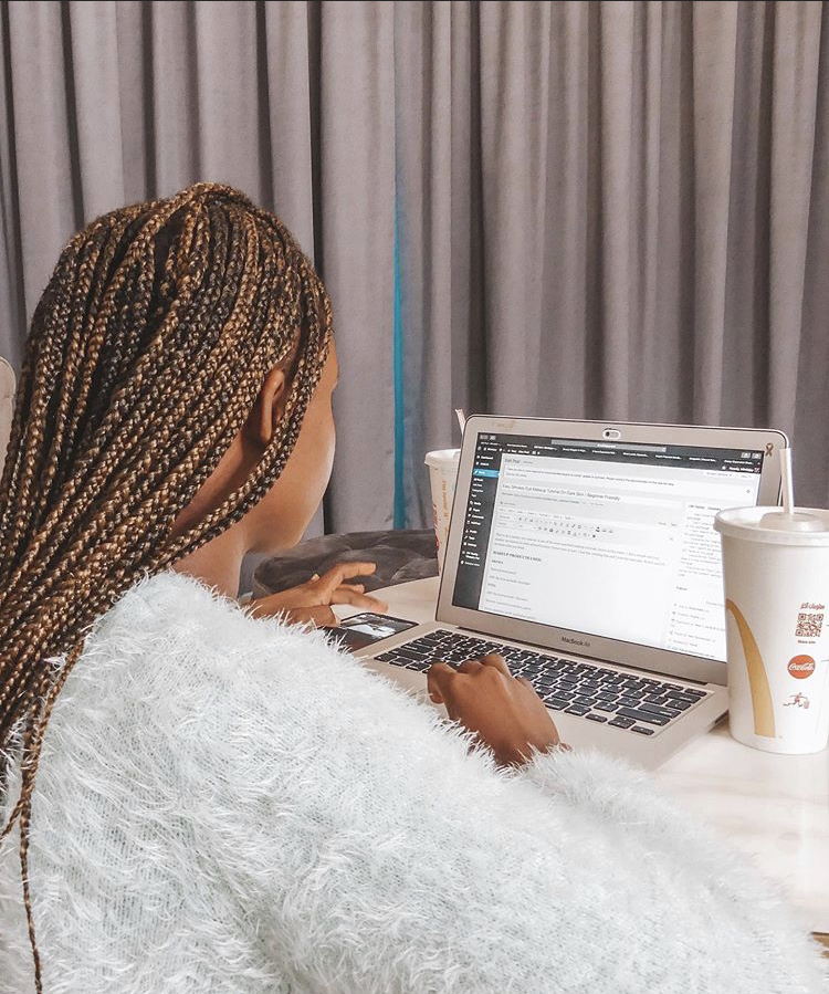 15836I will write fantasy, romance, horror and thriller stories